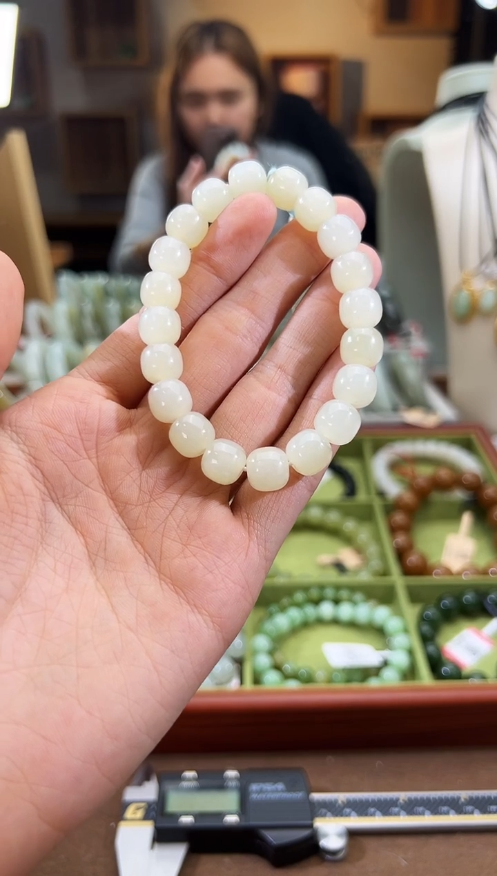 未镶嵌手串和田玉且末料金山白玉手串卡9*10