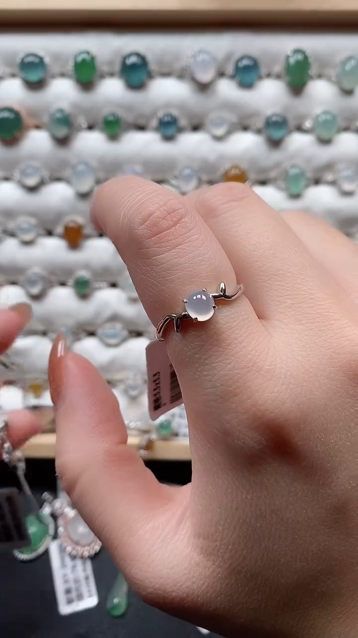 【闪购商品】翡翠戒指银S925镶嵌一物一证一礼盒