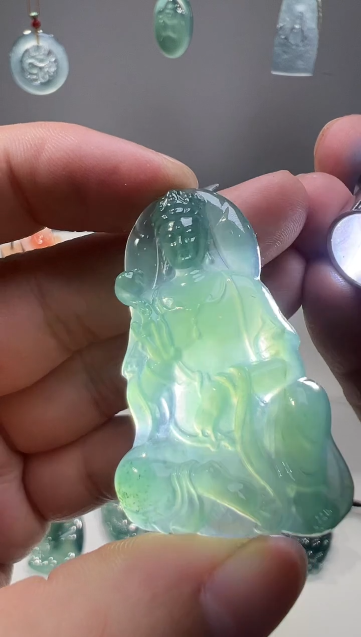 吊坠(不含链)未镶嵌翡翠观音