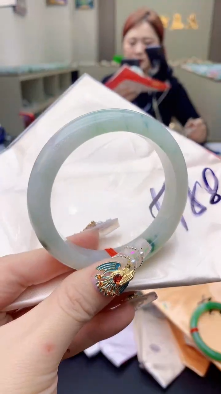 【闪购商品】翡翠手镯未镶嵌0464602688