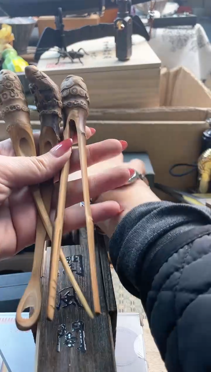 【闪购商品】瓷片cq88888888888888