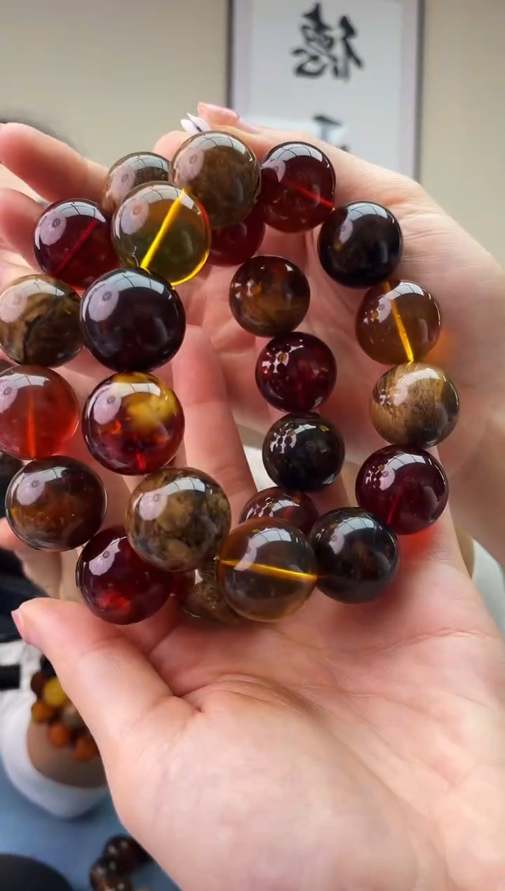 琥珀未镶嵌珠宝奇石T060 20假一罚十，多样性发一件