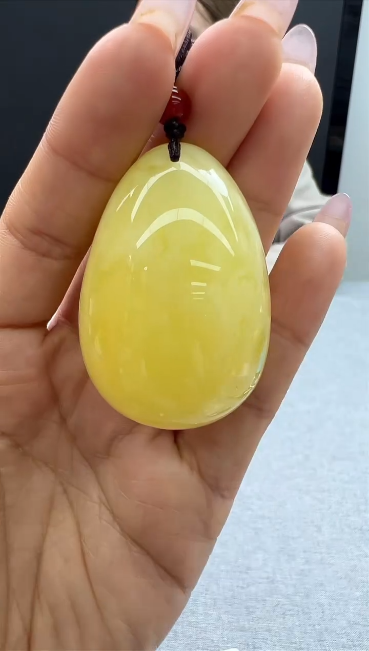 【闪购商品】琥珀颈饰未镶嵌102秒拍号