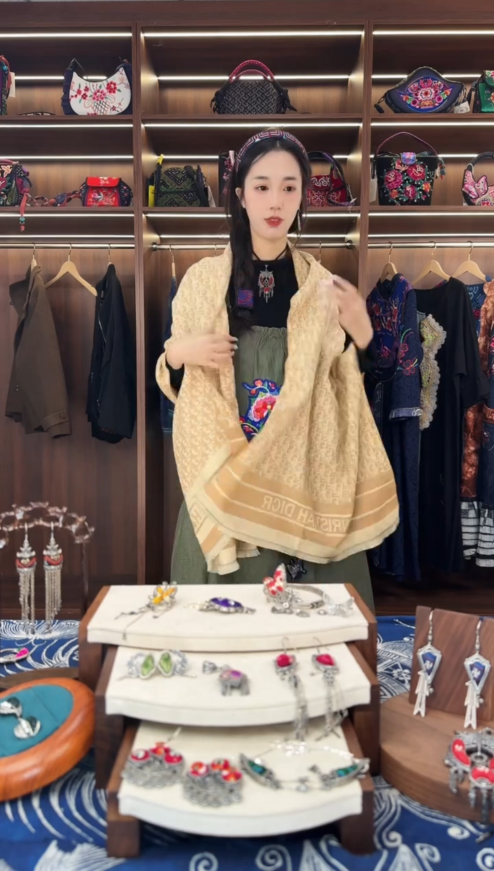 织绣L637黔东南苗族刺绣