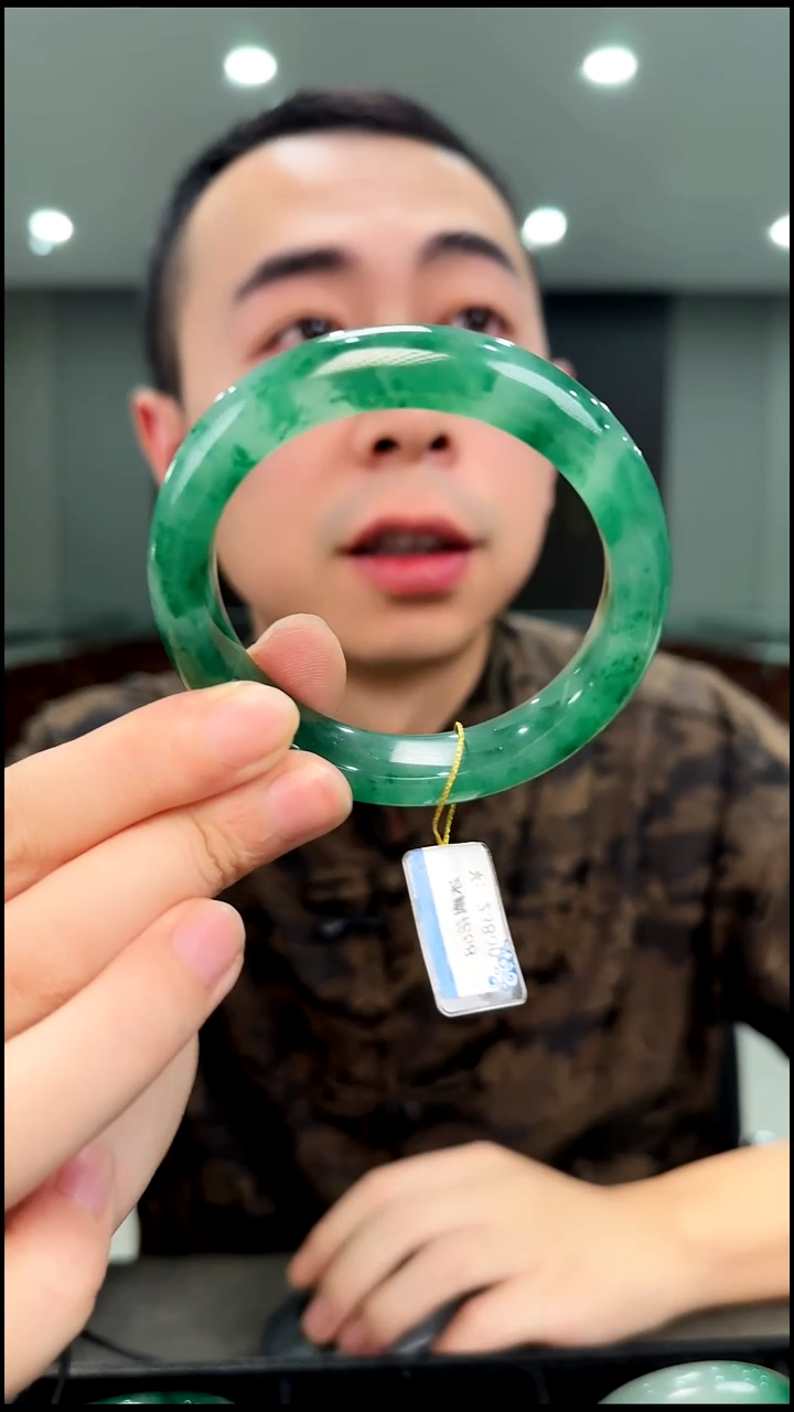 未镶嵌手镯石英质玉58.8大高轮胎