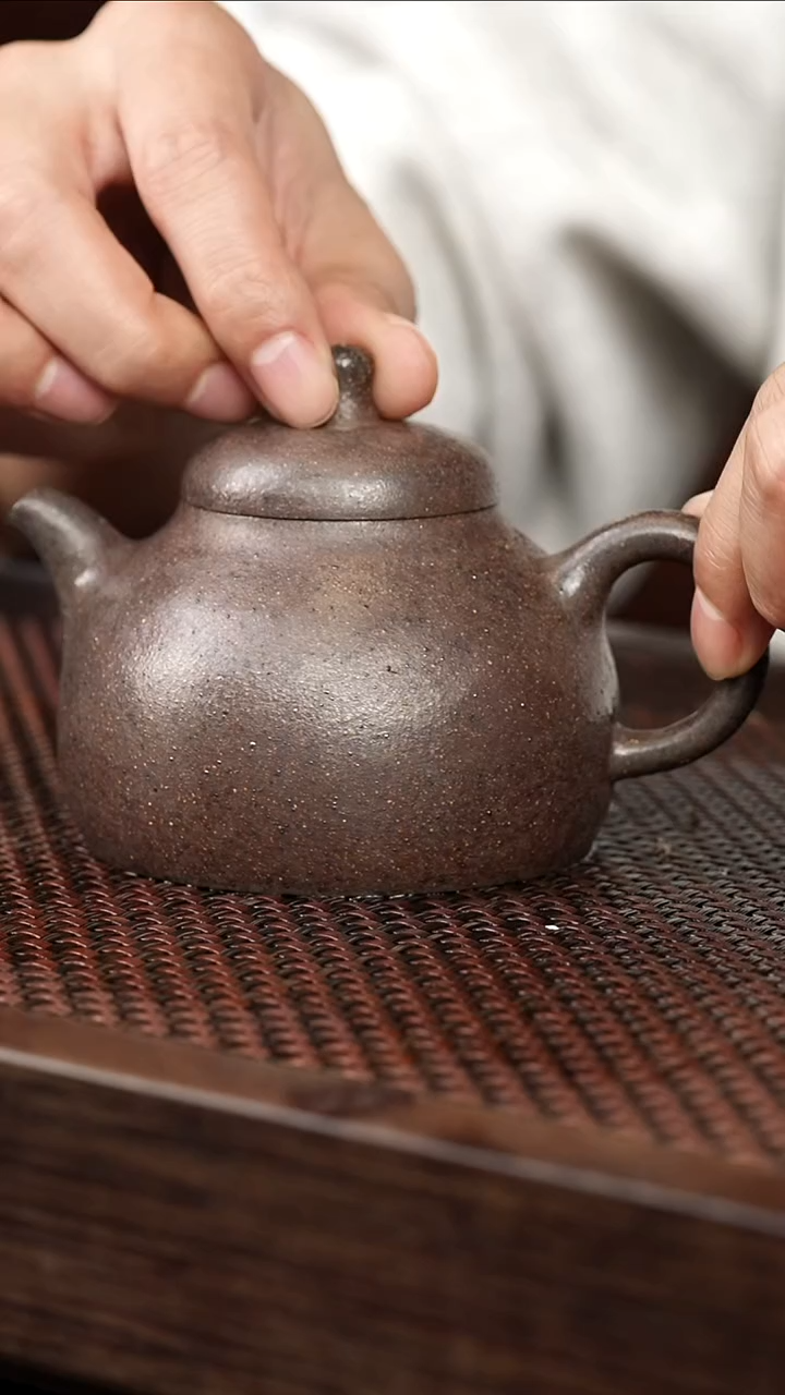 茶壶紫砂岩中泥乳鼎