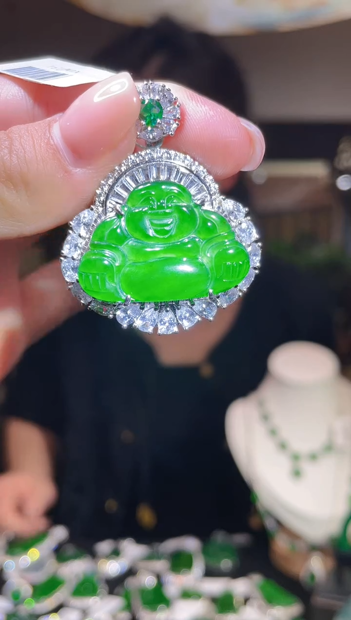 【闪购商品】翡翠吊坠(不含链)未镶嵌多样性发其一