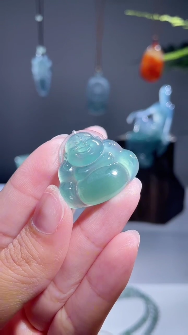 颈饰未镶嵌翡翠佛公