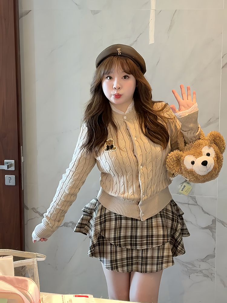 【清仓】卡其小熊刺绣麻花毛衣外套可爱甜美学院
