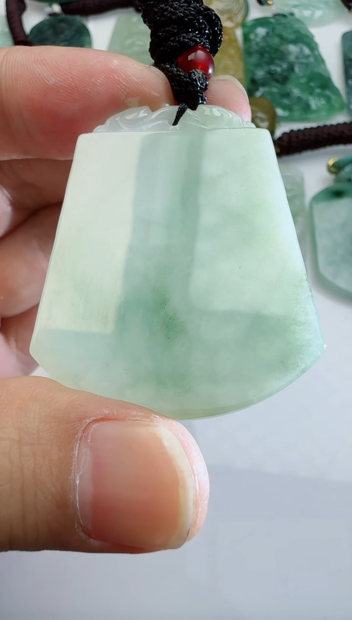 【闪购商品】翡翠颈饰未镶嵌11111111