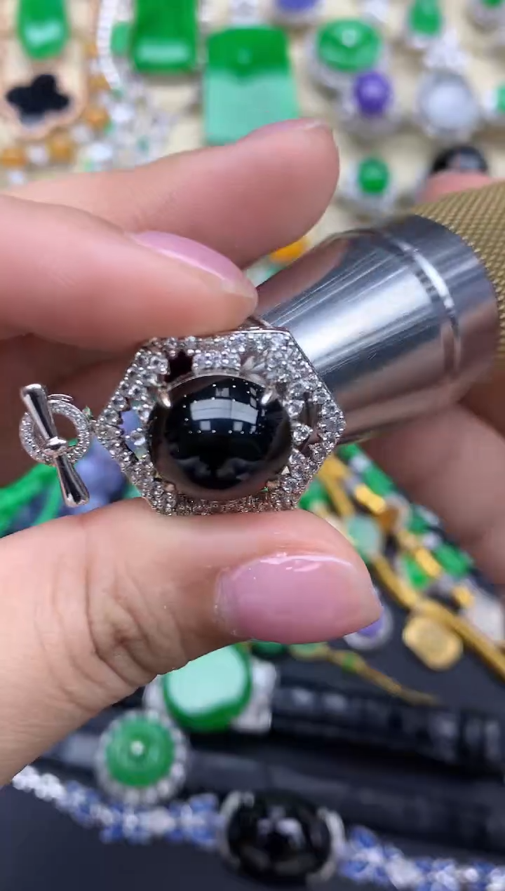 【闪购商品】翡翠颈饰18K金镶嵌676-中国好珍宝