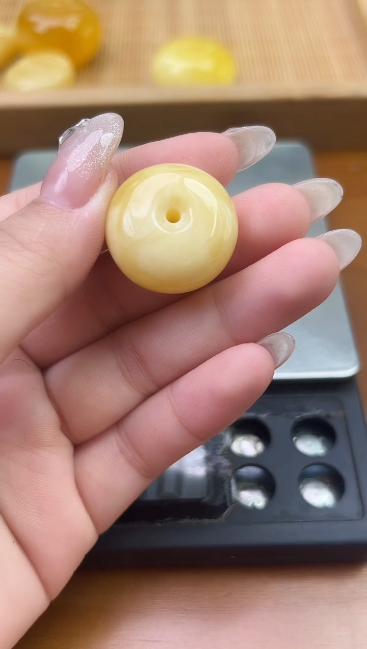 未镶嵌琥珀裸石琥珀蜜蜡吊坠