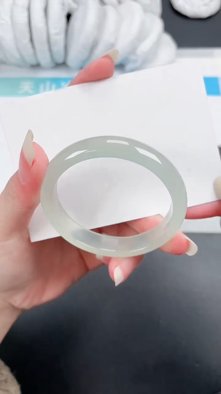 【闪购商品】石英质玉手镯未镶嵌45-50.5