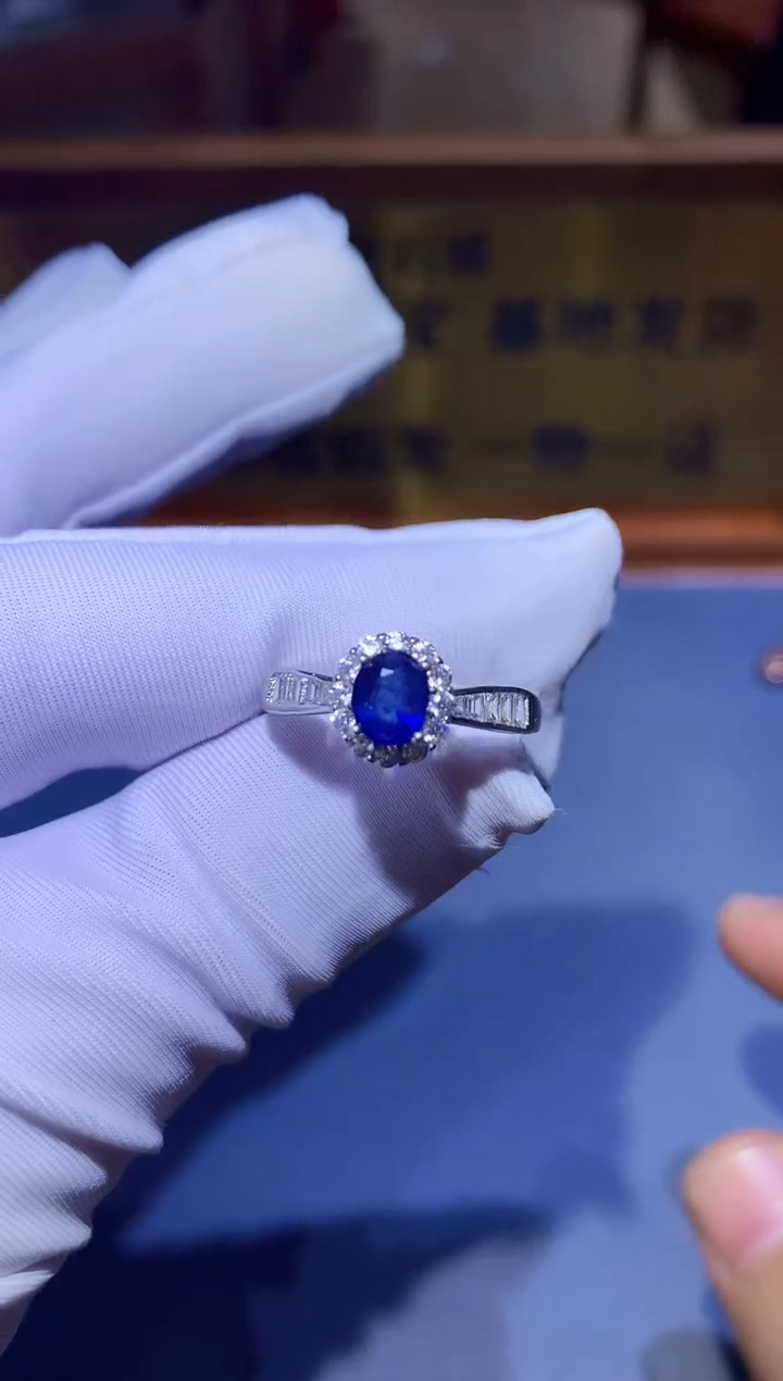 【闪购商品】蓝宝石戒指银S925镶嵌........