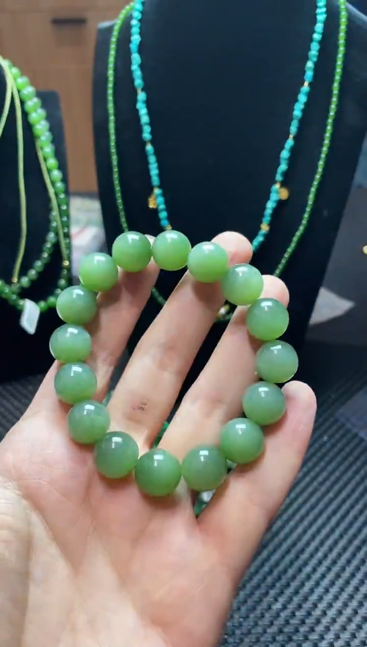 颈饰未镶嵌和田玉和田玉碧玉粉绿手串13mm