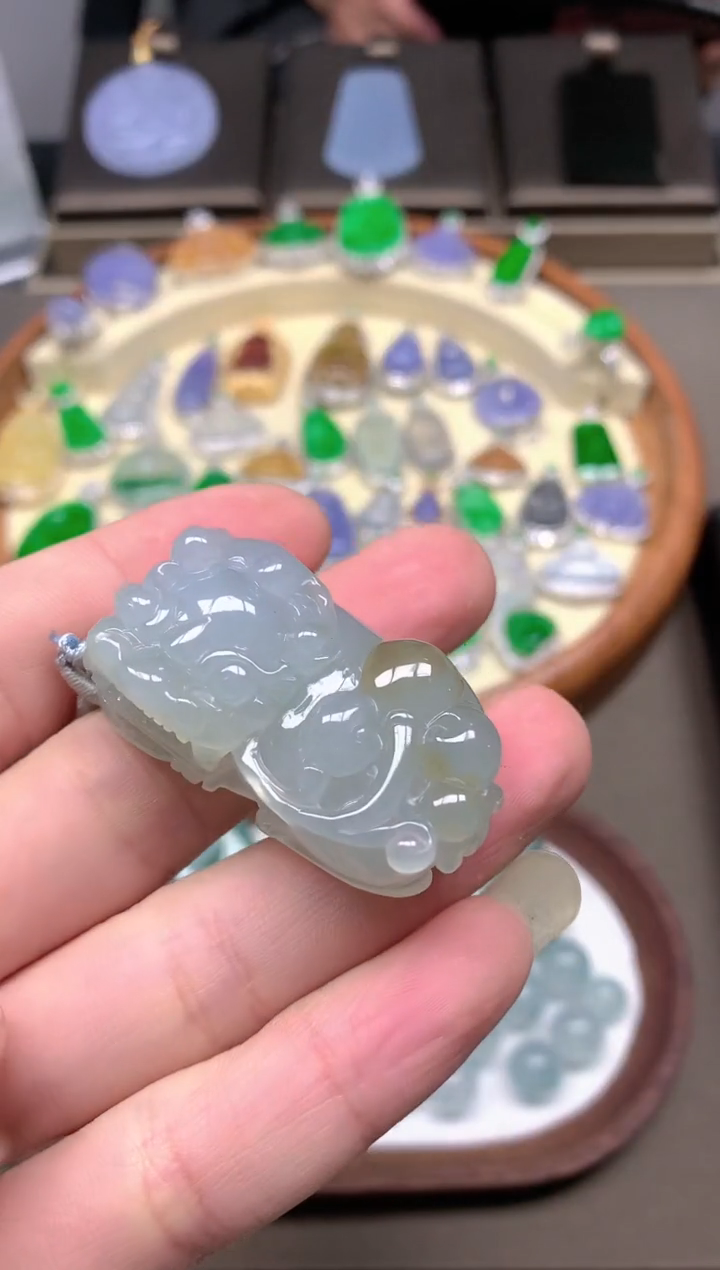 【闪购商品】翡翠颈饰未镶嵌挂件