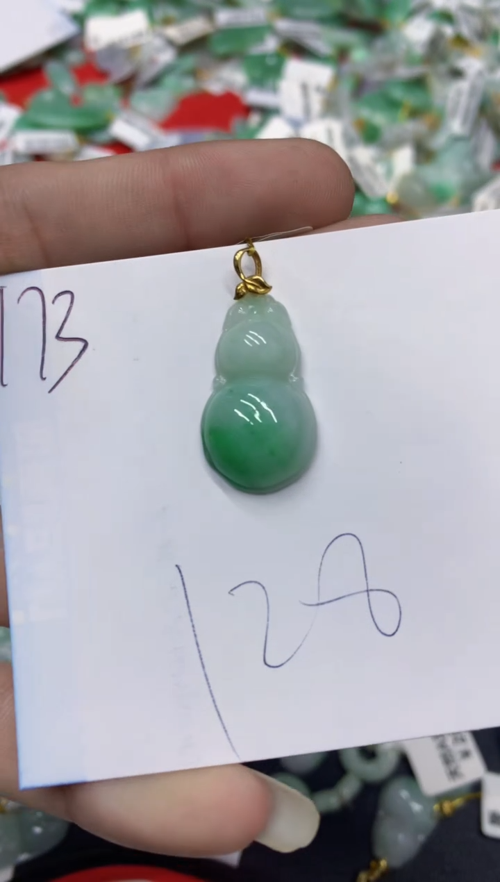 【闪购商品】翡翠颈饰18K金镶嵌翡翠