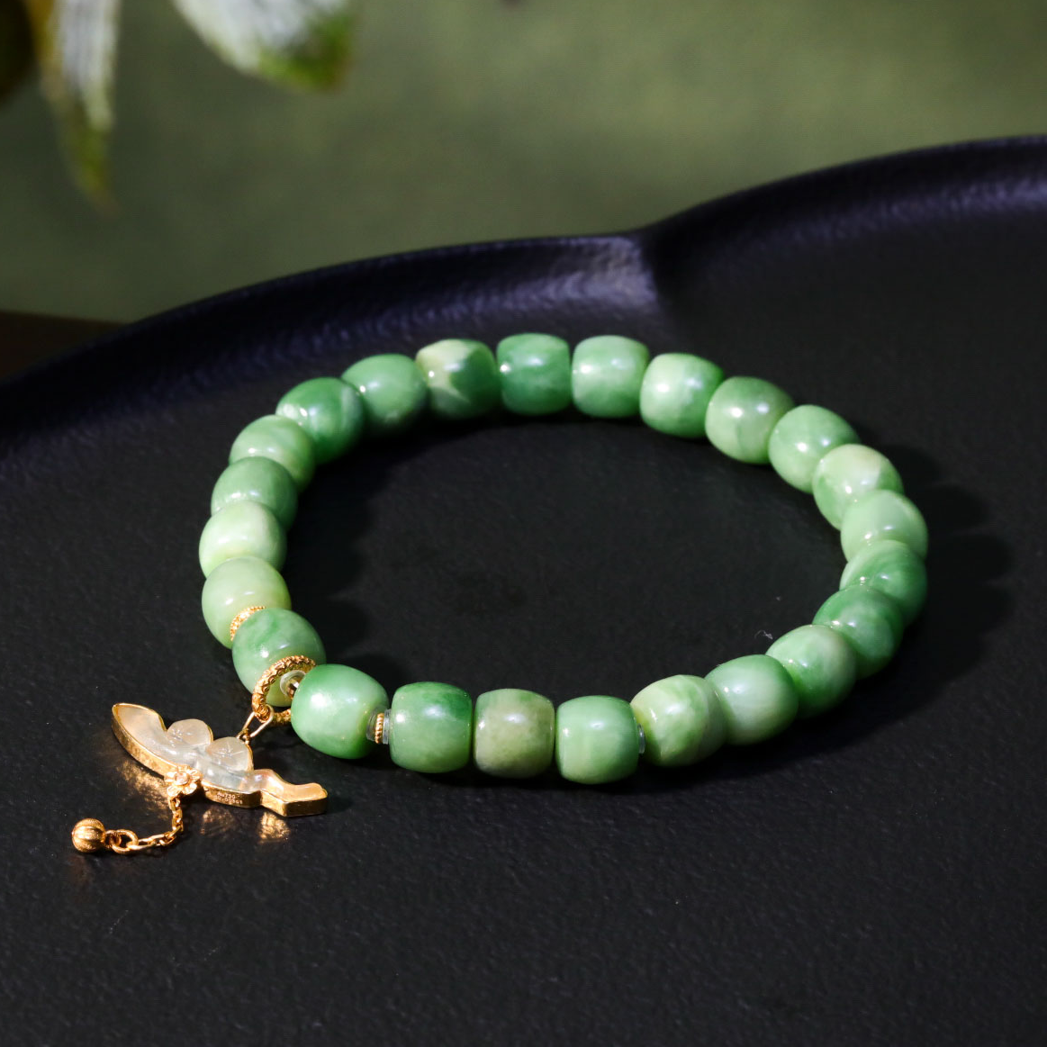 【意婵】《万物鸣》“双12”8mm新疆黑羊洞碧玉单圈冰润翡翠18K金912574