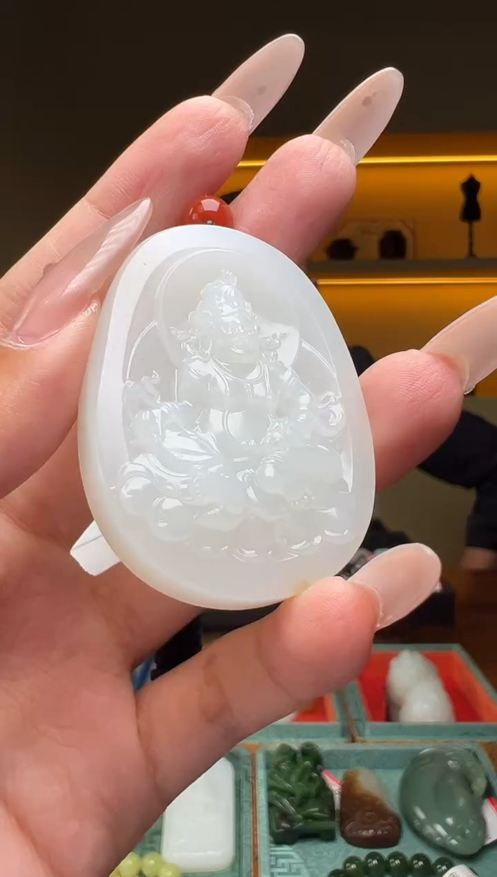 颈饰未镶嵌和田玉1