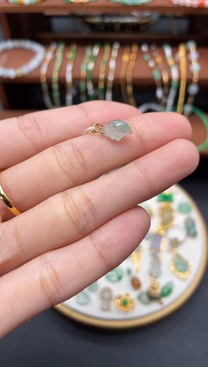 【闪购商品】石英质玉吊坠(不含链)18K金镶嵌一个   JK537