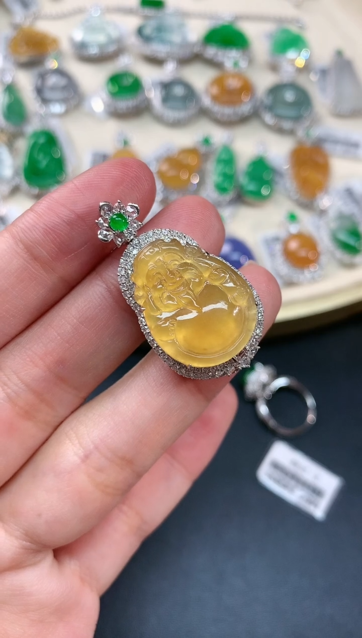 【闪购商品】翡翠吊坠(不含链)18K金镶嵌A06|29800