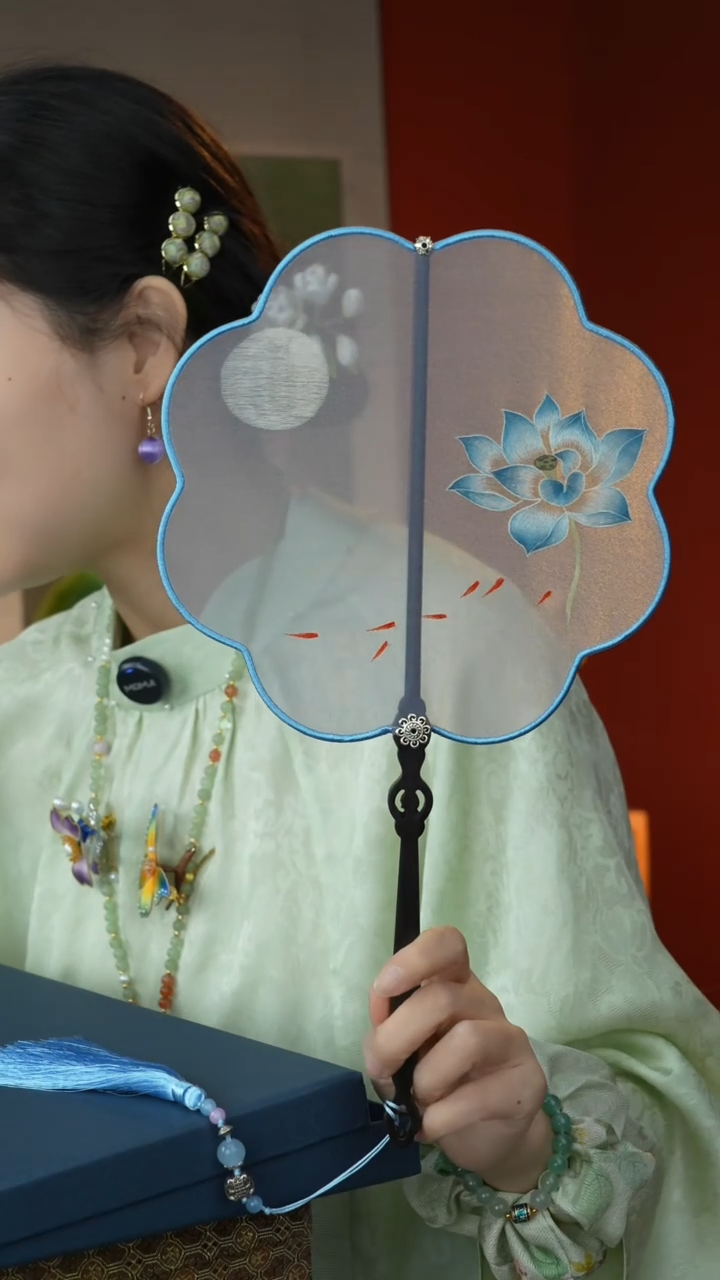 刺绣非遗苏绣纯手工团扇