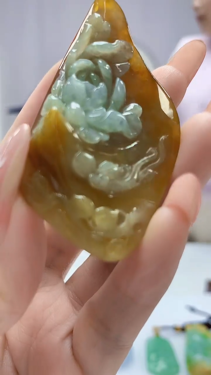 【闪购商品】定制翡翠未镶嵌4902DD-毛货挂件230