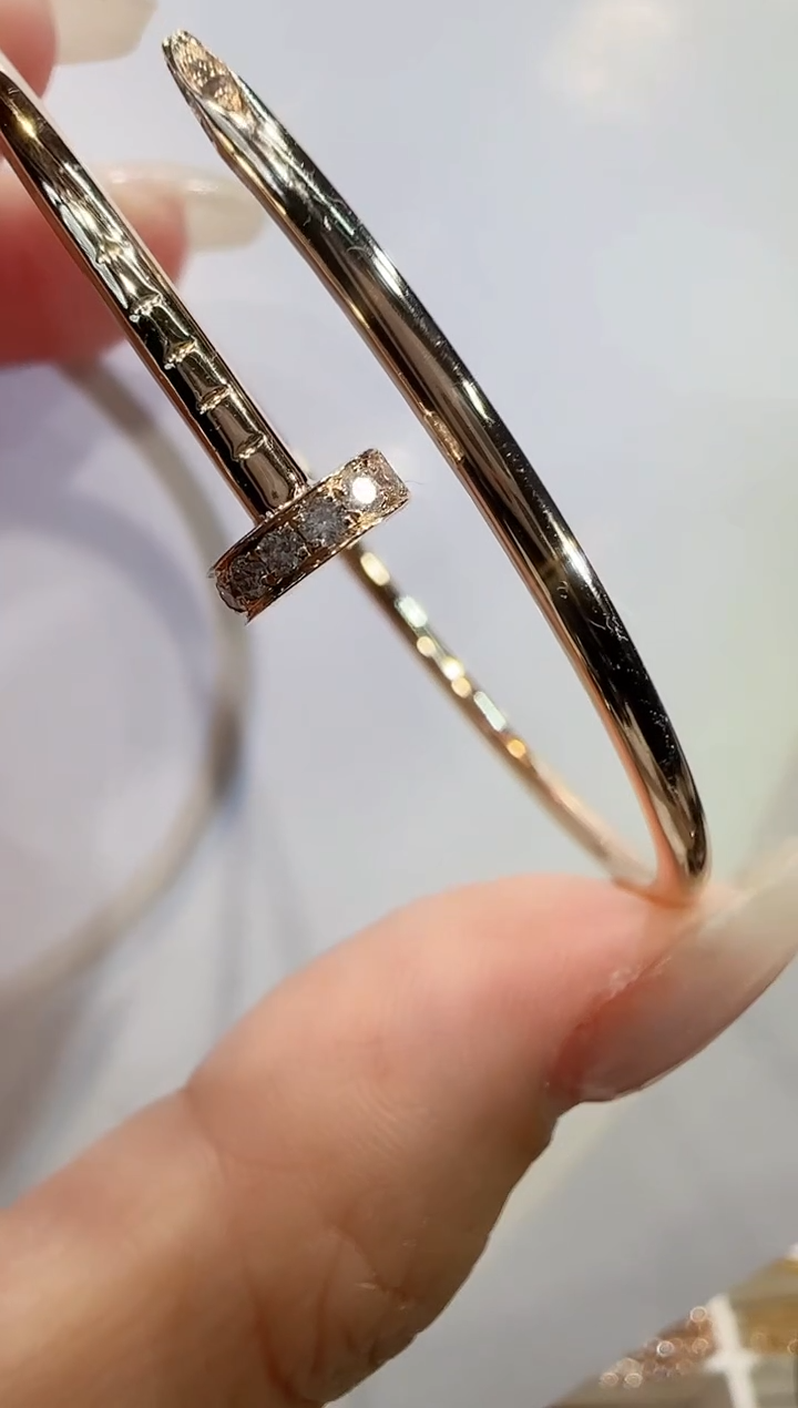 【闪购商品】钻石手镯18K金镶嵌头尾钻钉子手镯