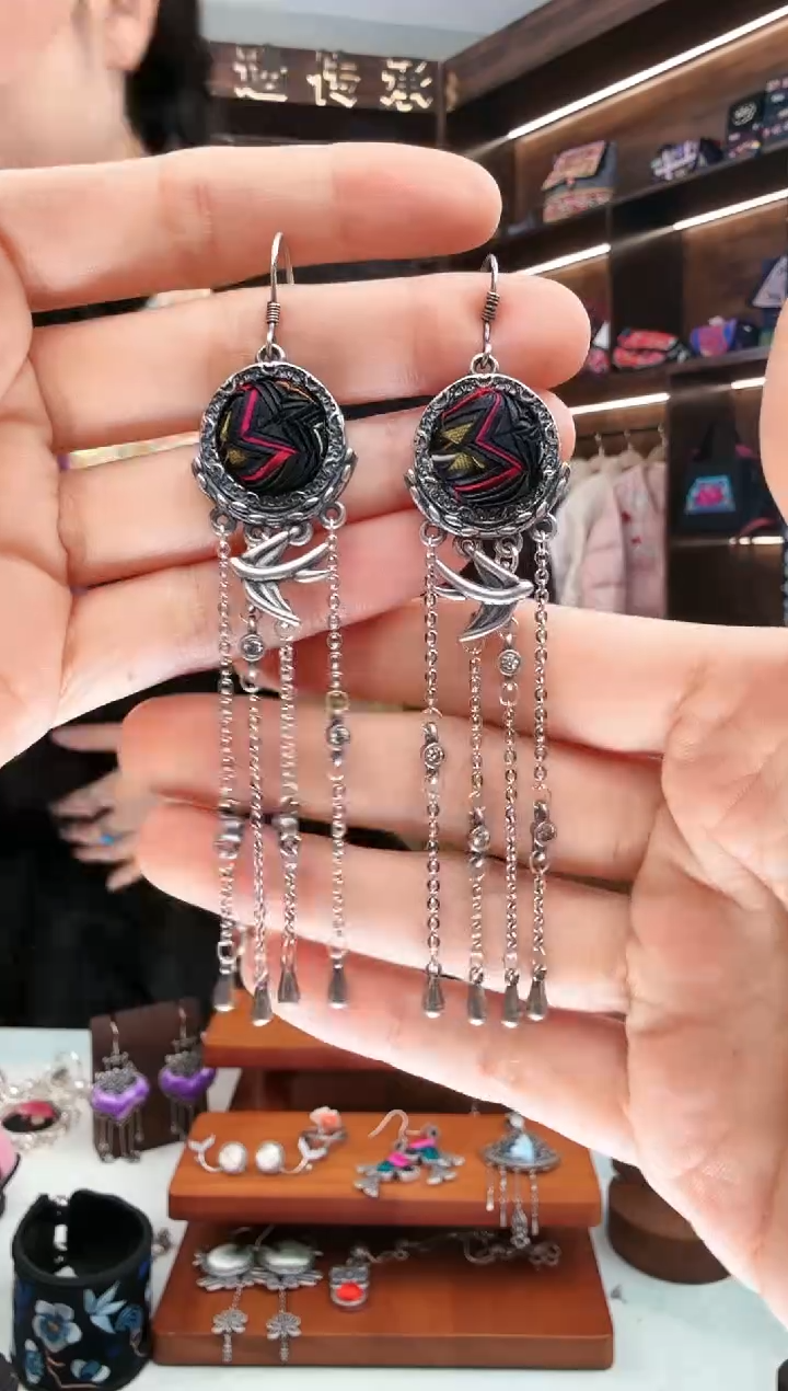 【闪购商品】织绣157蚩梦苗族古绣