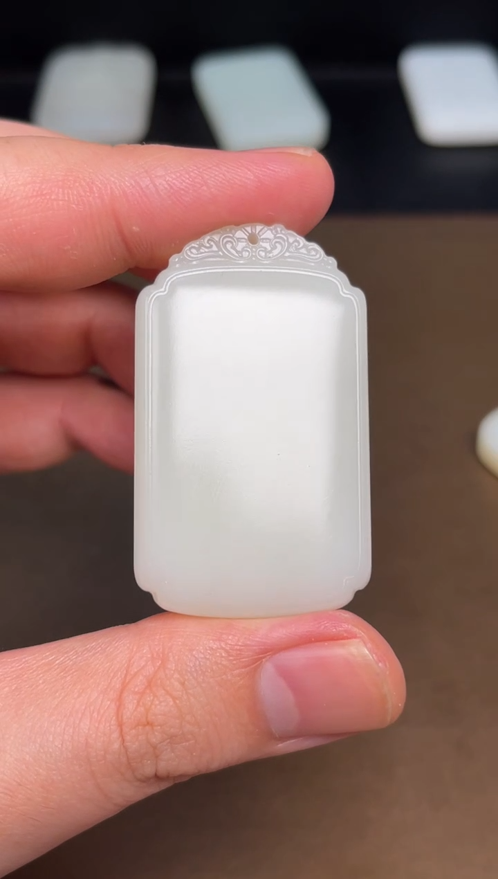 【闪购商品】和田玉颈饰未镶嵌48 带点