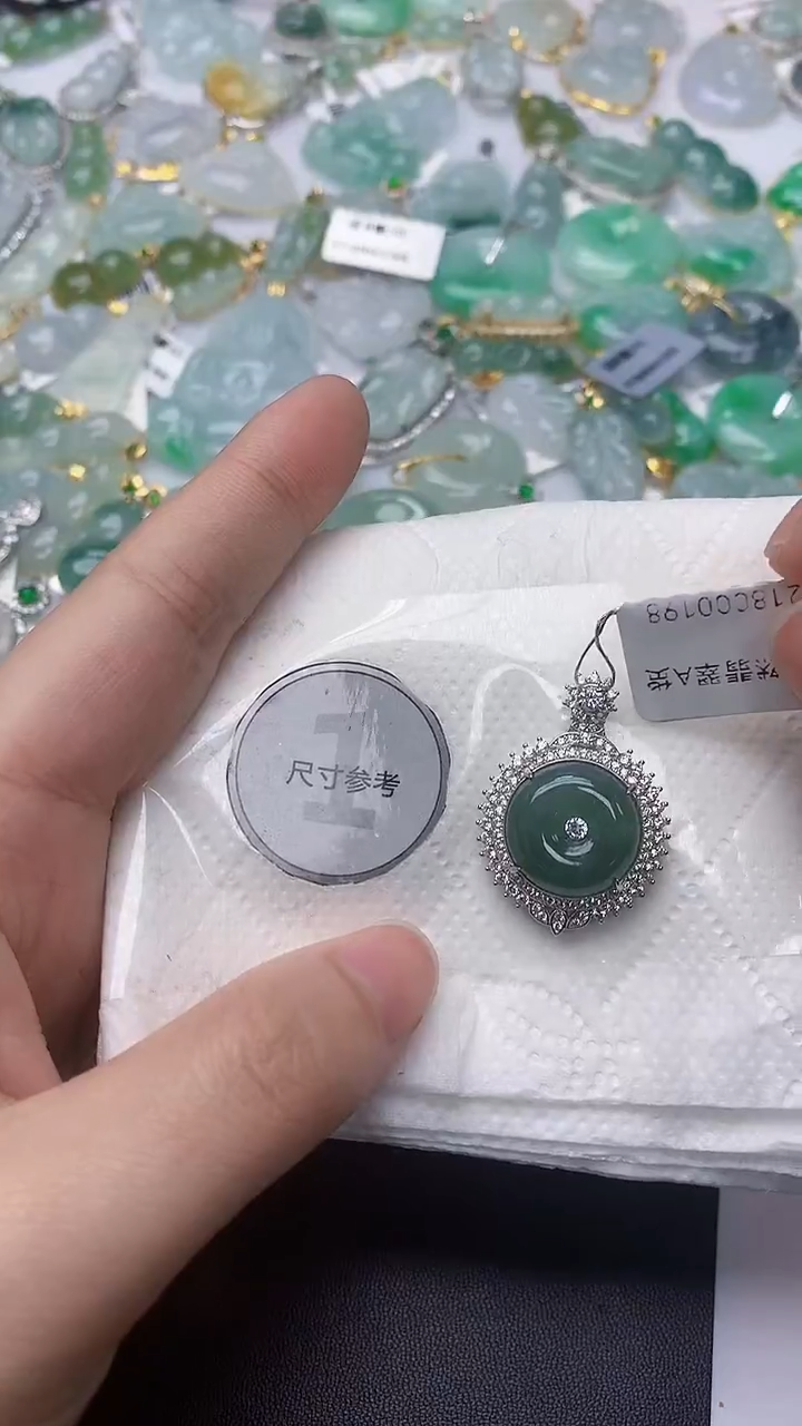 颈饰银S925镶嵌翡翠天然缅甸A货百元以上9元证书费自理
