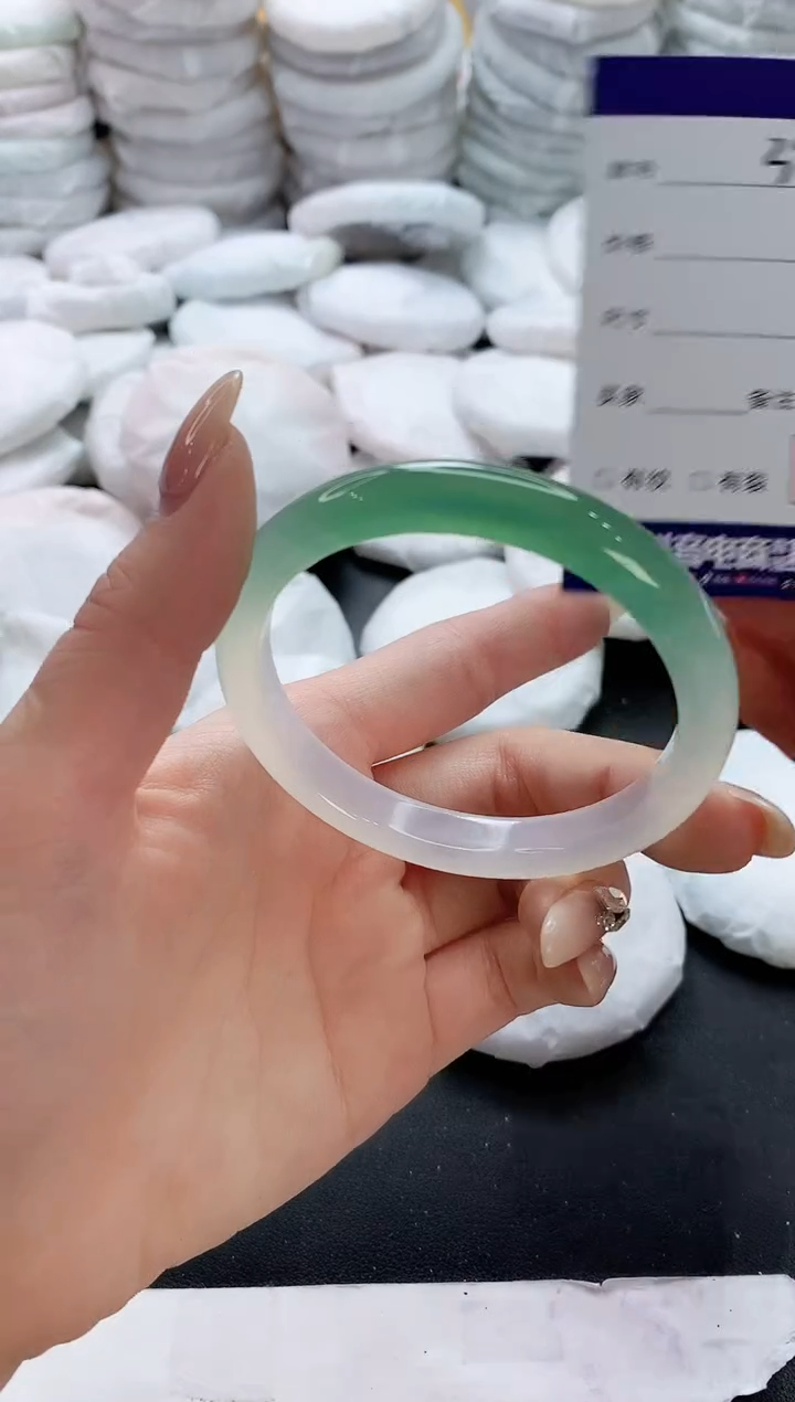 【闪购商品】玛瑙/玉髓手镯未镶嵌399