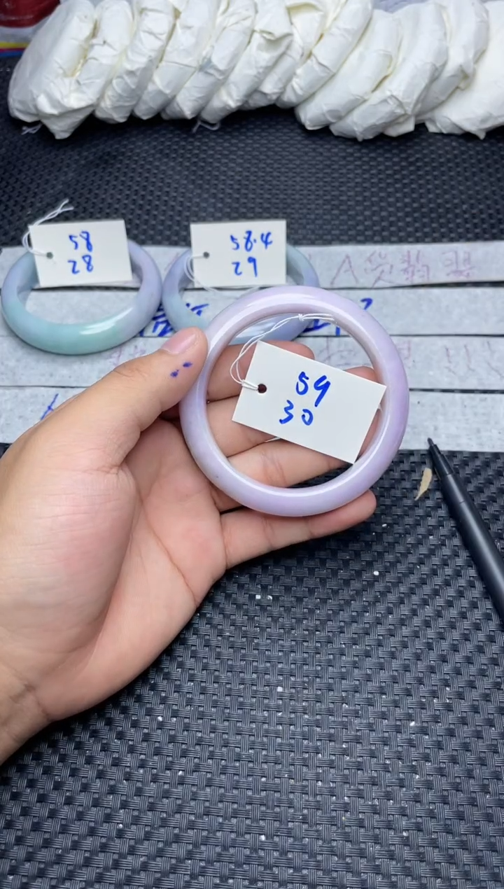 未镶嵌手镯翡翠30