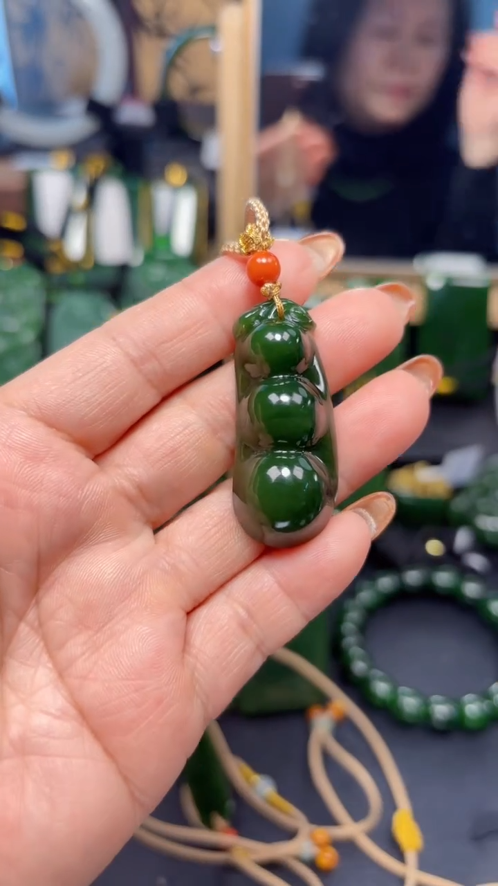 【闪购商品】和田玉（碧玉）吊坠(赠链)未镶嵌1