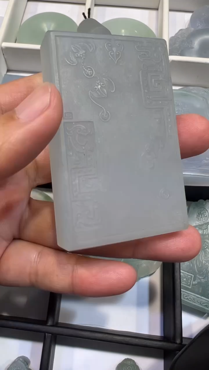 定制翡翠未镶嵌牌子