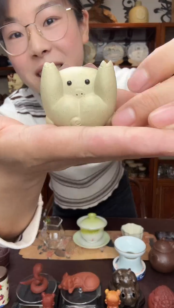 紫砂茶宠小猪桌面摆件