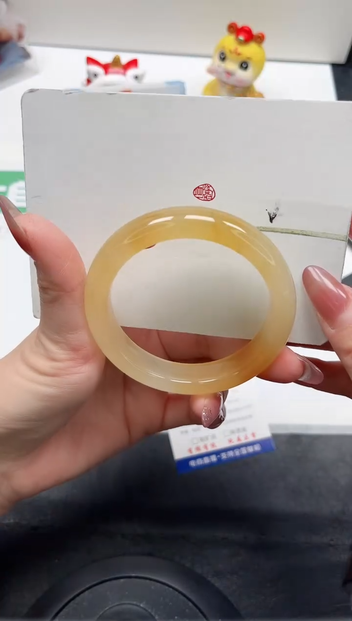 【闪购商品】石英质玉手镯未镶嵌185-55.6