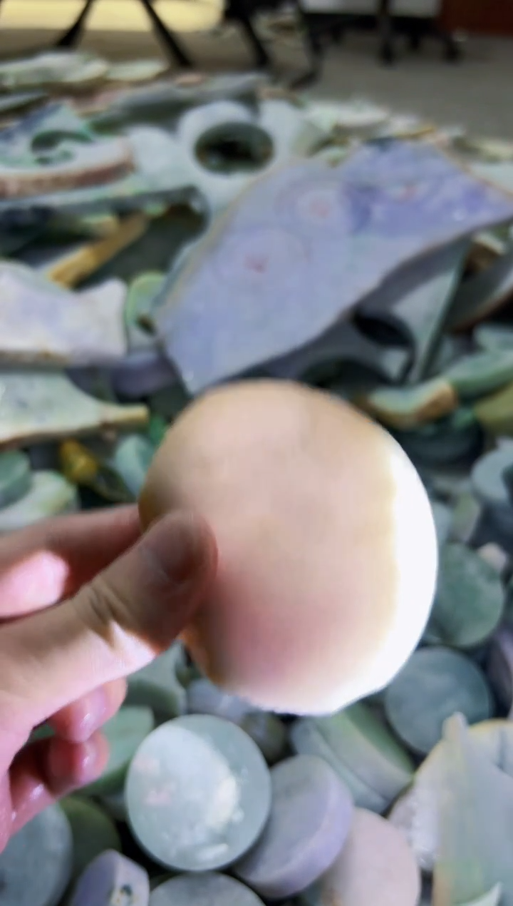 【闪购商品】翡翠颈饰未镶嵌A货吴玉303