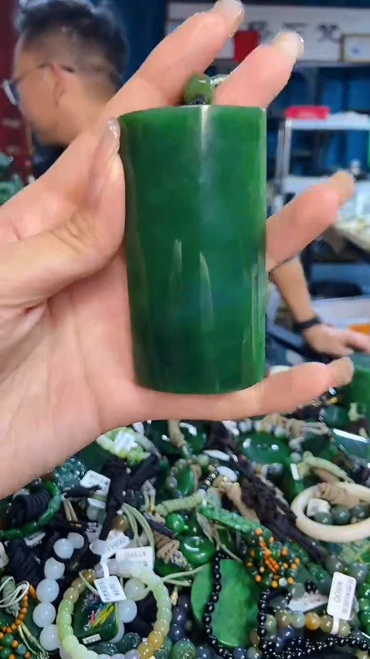 未镶嵌和田玉挂件1