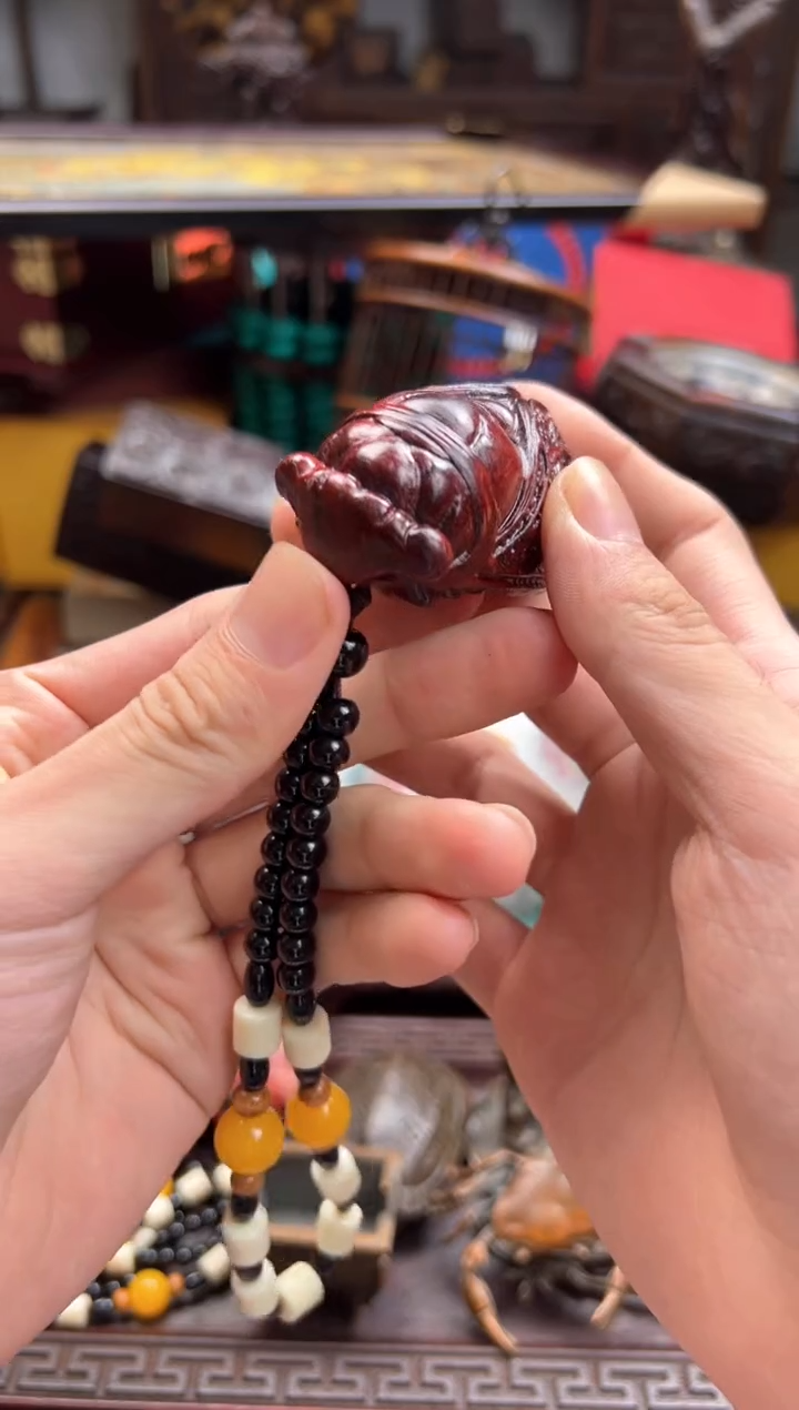 檀香紫檀（小叶紫檀）--------瓷---------蝉