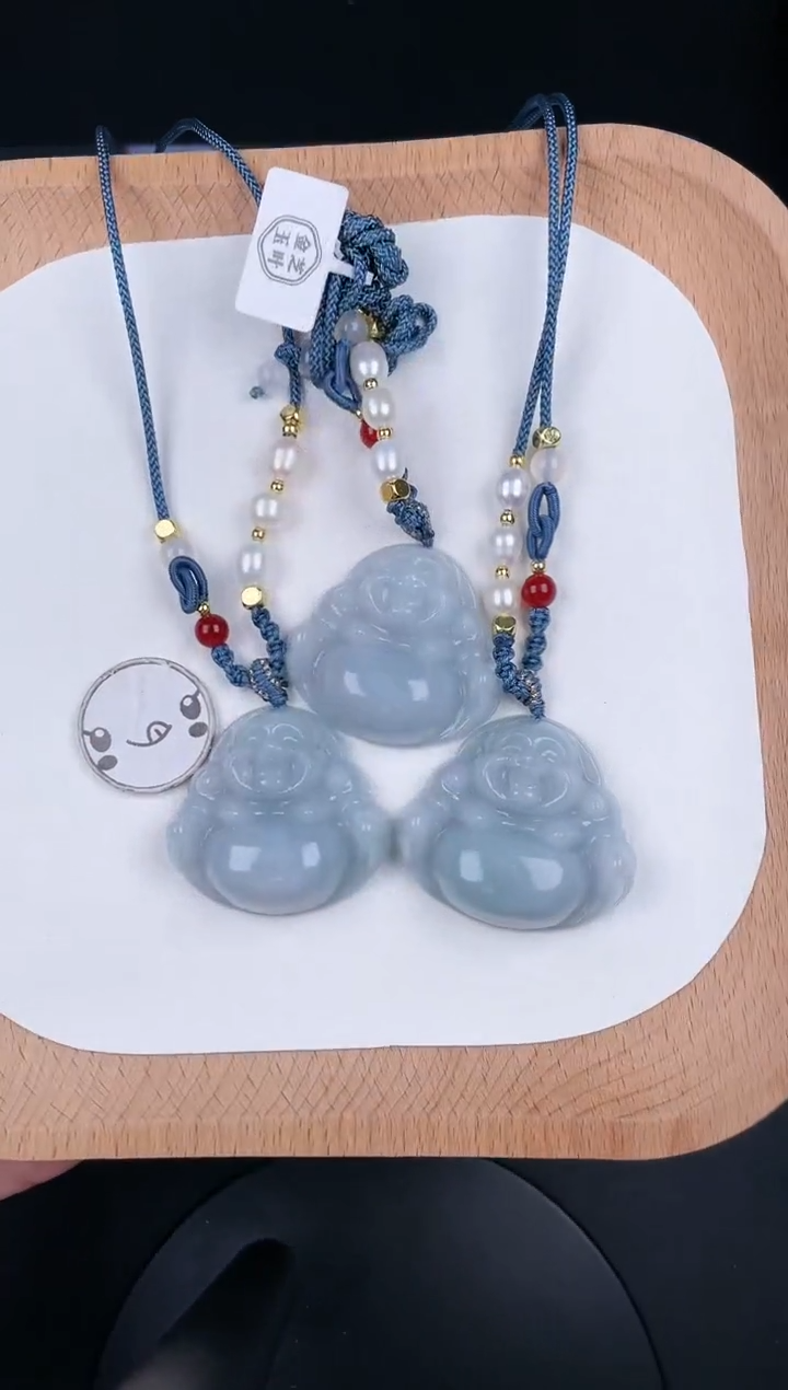 翡翠未镶嵌颈饰LA068翡翠细油蓝中佛（多样性发其一）