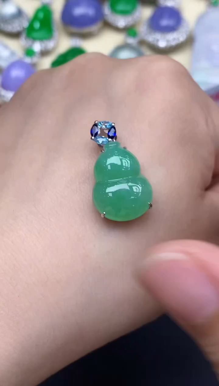 颈饰18K金镶嵌翡翠437-中国好珍宝