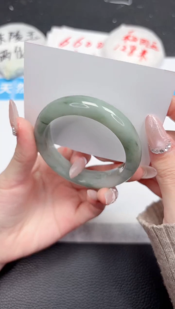 【闪购商品】石英质玉手镯未镶嵌179-56.6