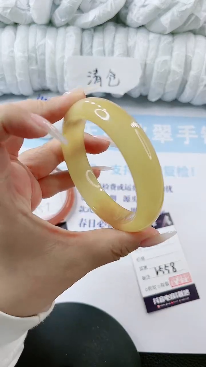 【闪购商品】石英质玉手镯未镶嵌多样性发货V558