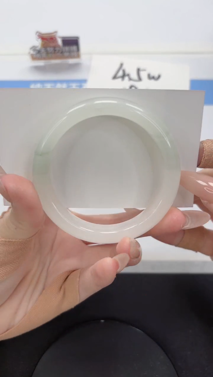 【闪购商品】石英质玉手镯未镶嵌A125-56.5