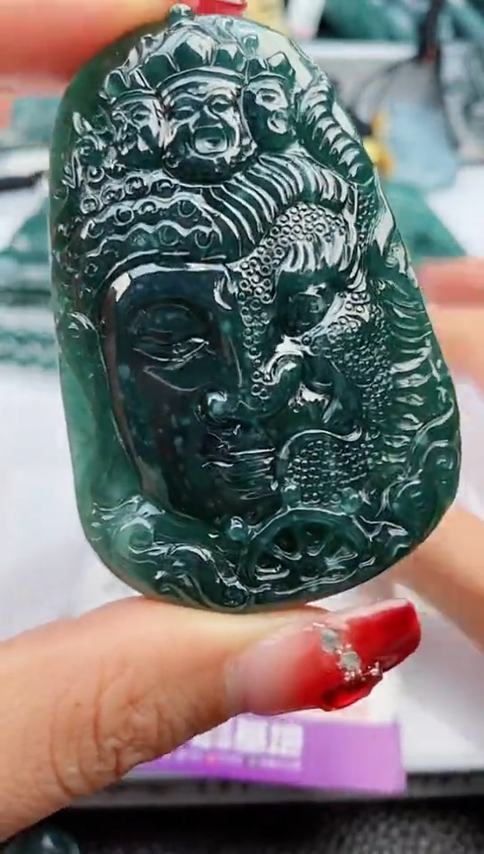 【闪购商品】翡翠颈饰未镶嵌           