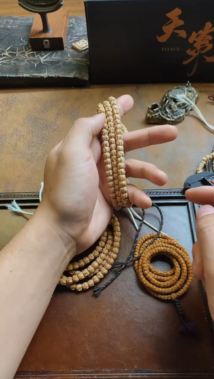 柏香籽/百香籽手串A08莲花方块顺