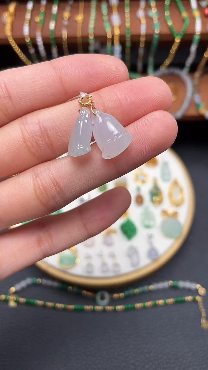 【闪购商品】翡翠吊坠(不含链)18K金镶嵌2个  JK486