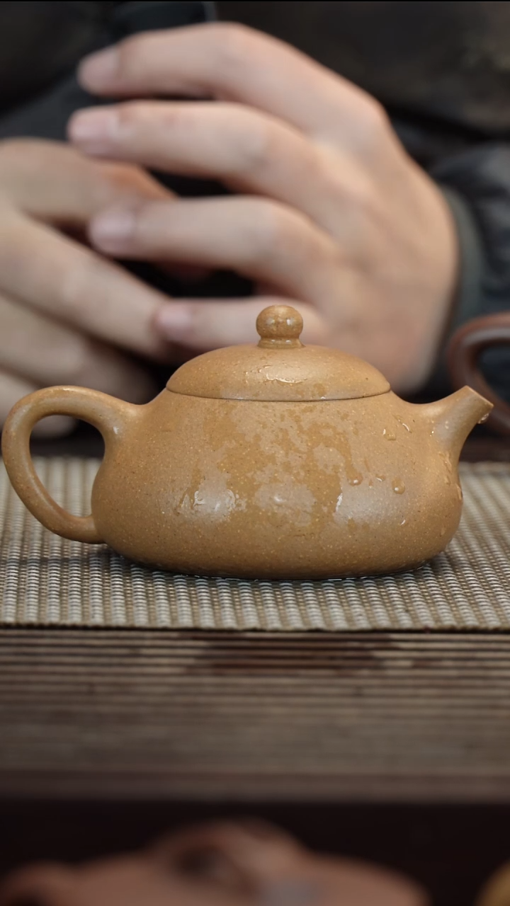 【闪购商品】紫砂茶壶黄金段西施瓢150CC半手工