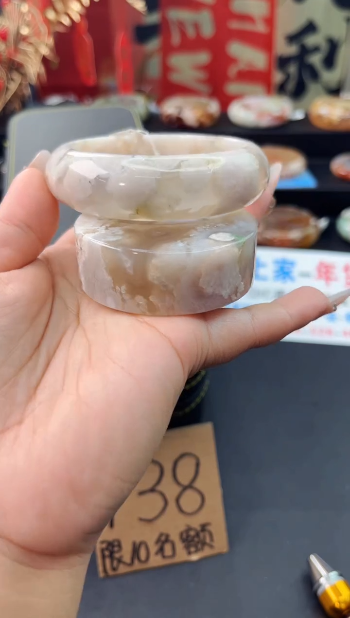 【闪购商品】石英质玉手镯未镶嵌赠送镯心（59圈口）